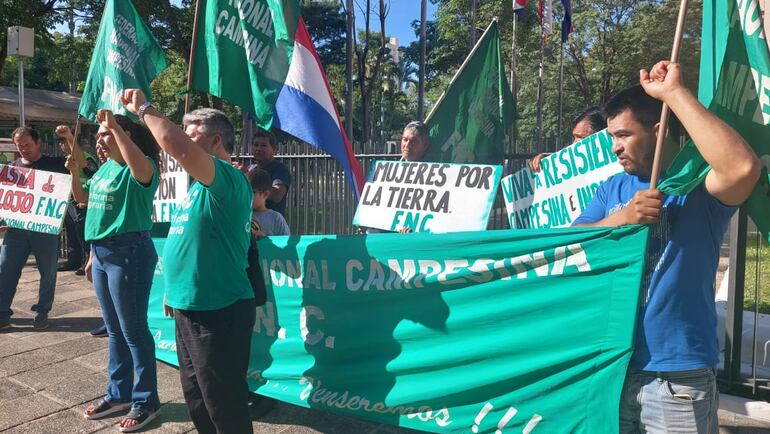 Federación Nacional Campesina protesta