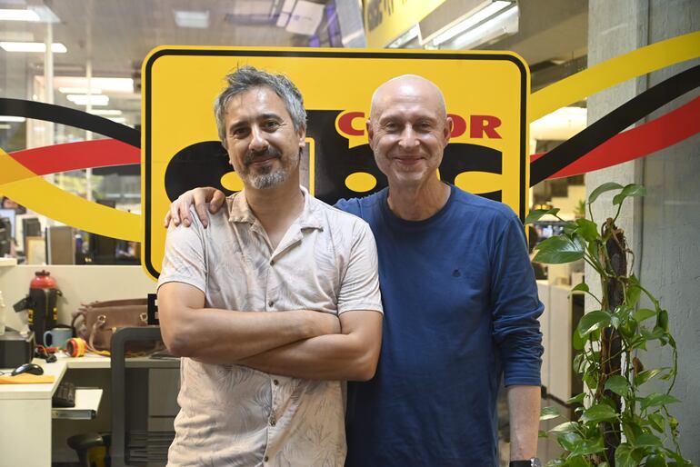 El cantante y compositor Jonathan Pocoví y el contrabajista Lucho Aguilar brindaron detalles del concierto que ofrecerán hoy en el Centro Cultural de España "Juan de Salazar".