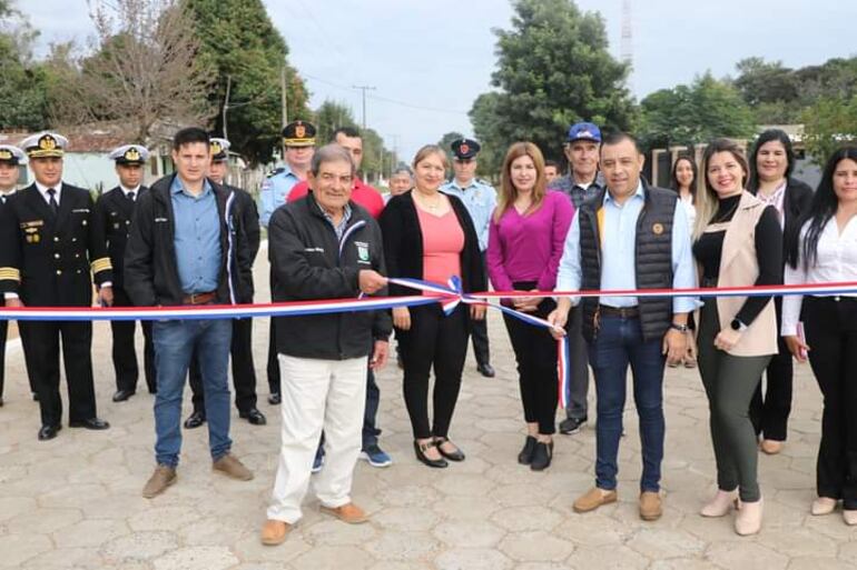 En Paso de Patria, inauguraron  5  cuadras de adoquinados, en el marco de los festejos por los 176 años de fundación.