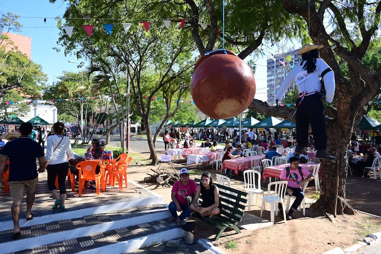 Un Judas Kai en el San Juanazo del Centro, que comenzó esta mañana, en la Plaza de Armas.