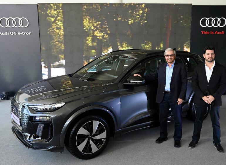 Miguel y Alan Carrizosa presentaron el nuevo Audi Q6 e-tron 100% eléctrico.