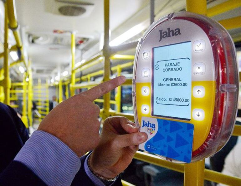 El nuevo método de pago por el servicio de transporte público se pondrá en marcha oficialmente este miércoles 23 de octubre y las tarjetas ya se encuentran a la venta.