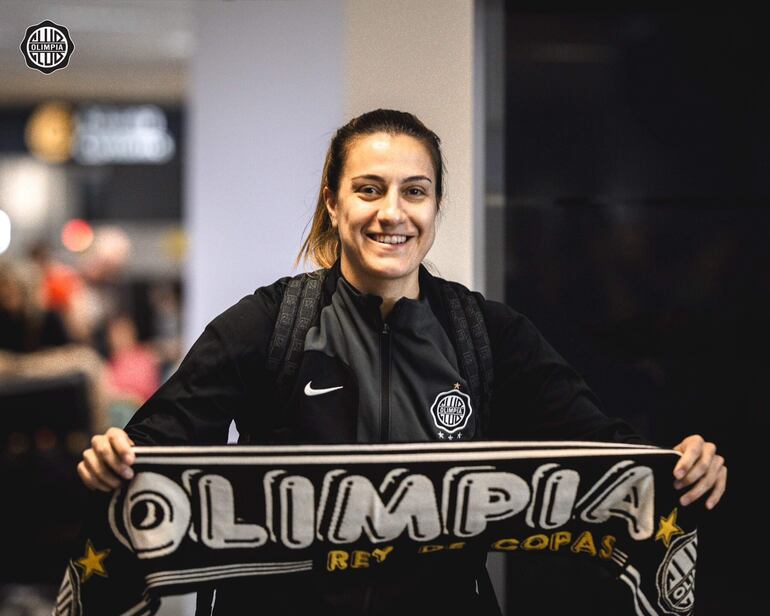 Paola Andrea Ferrari Yegros (38) reforzará la escuadra de Olimpia en la Liga Femenina. El último cetro de las Queens fue en el Apertura’17.