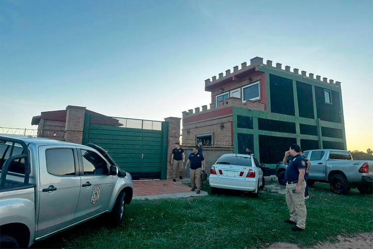 Allanamiento en la residencia del juez de Paz desaforado Jorge Adolfo Franco Garelik.