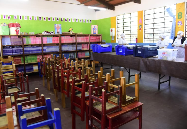 Perdieron la biblioteca para utilizar el salón para la distribución del almuerzo escolar, en la escuela Bernardo Ocampos.