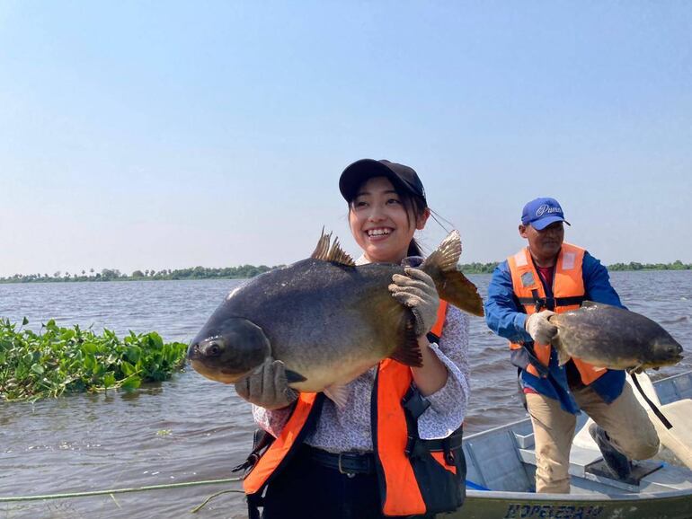 En Puerto Leda vieron el proceso de cría de peces como el pacú y surubí.