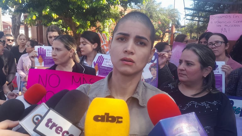 Leticia Santacruz, durante la manifestación de esta mañana