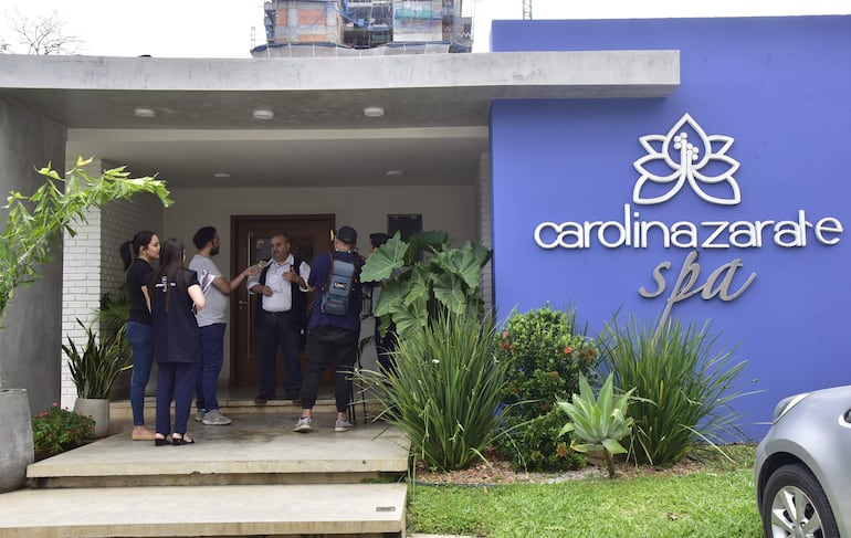 Spa y Boutique Carolina Zárate no dispone de habilitación por el Ministerio de Salud, por lo que fue clausurado. 