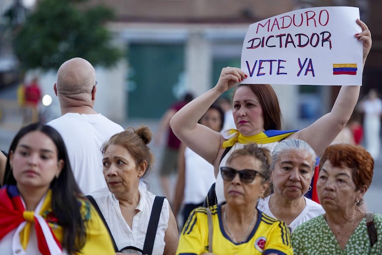 En diferentes partes del mundo hay venezolanos en protesta por los resultados de las elecciones en el país caribeño.