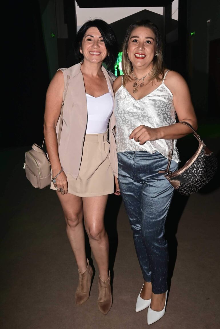 Viviana Paglialunga y Lourdes Giménez.