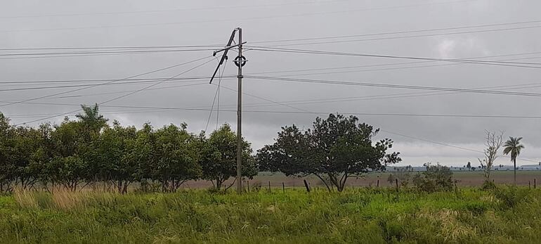 Una de las columnas afectadas por el temporal.