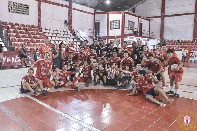 El plantel de Sportivo José Meza de Ñemby en el Campeonato Sudamericano de Fútbol de Salón - Zona Sur.