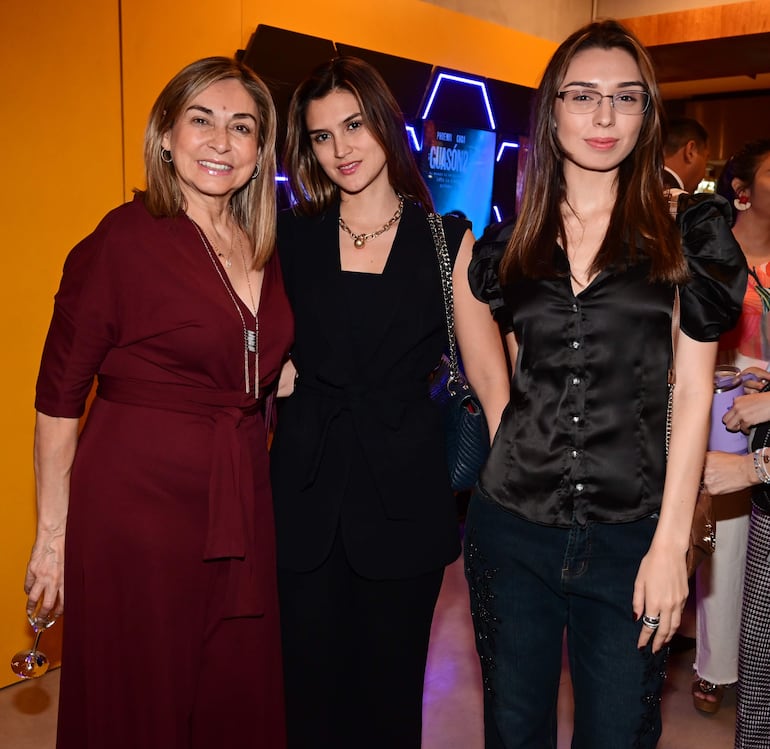 Mary González, Gabriela Rodríguez y Fátima Rodríguez. 