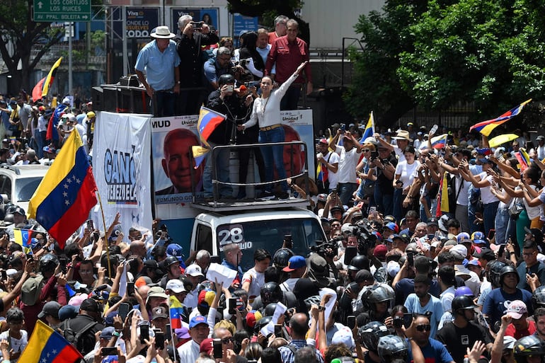 La oposición de Venezuela convoca a una nueva protesta contra el fraude en las elecciones.