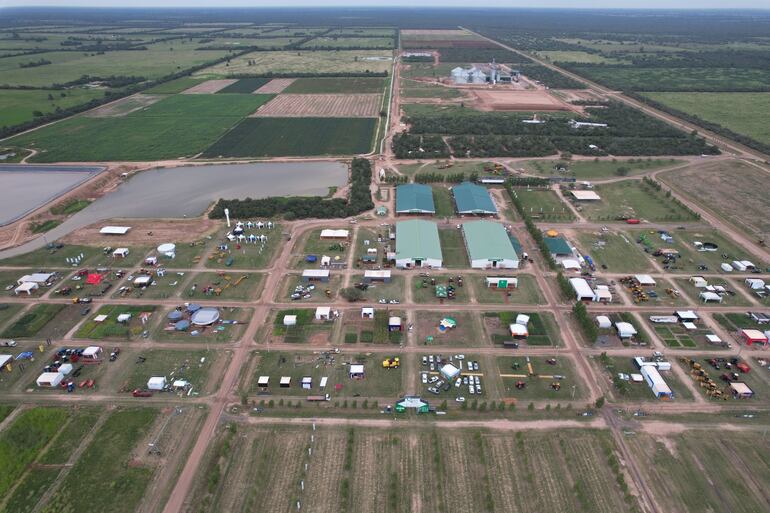 Vista aérea del predio de la Expo Pioneros donde preparan la edición 2024 del evento.