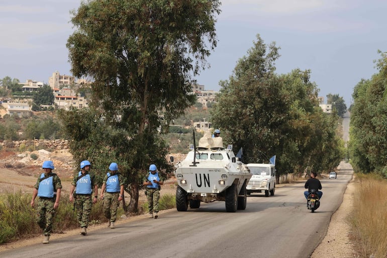 Las fuerzas de las Naciones Unidas en el Líbano (UNIFIL, por sus siglas en inglés) patrullan las fronteras libanesas con Israel.  (AFP)