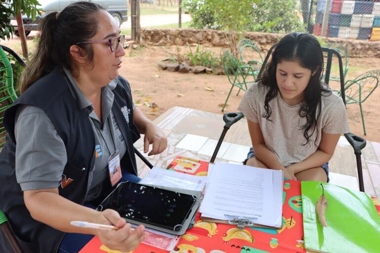 Durante las entrevistas, se solicitará a los candidatos a la beca los documentos establecidos en la Guía de Bases y Condiciones (GBC).