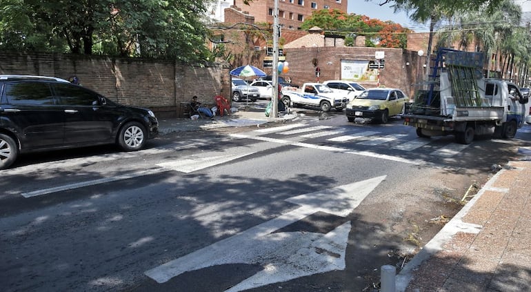 La calle Campos Cervera pasa a ser de sentido único en zona de Villa Morra.