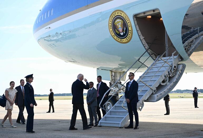 El presidente de EE.UU., Joe Biden, se traslada en el Air Force One desde Maryland, hacia Italia, para la reunión del G7.