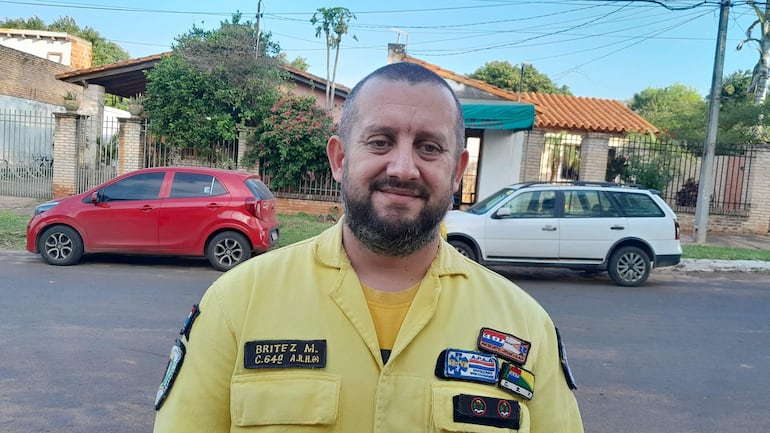 El teniente primero Mario Brítez es el nuevo responsable de la novena compañía de Bomberos Voluntarios de Villa Elisa.