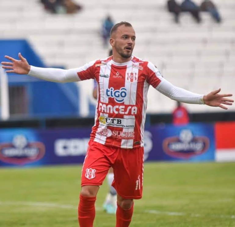 Juan Sinforiano Godoy, paraguayo goleador en Bolivia.