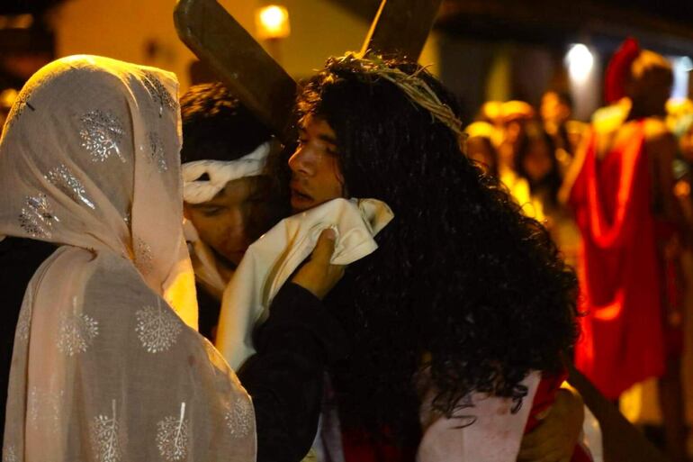 La vivencia de la vía crucis y las actividades culturales forman parte de las actividades programadas para la Semana Santa en Pirayú.