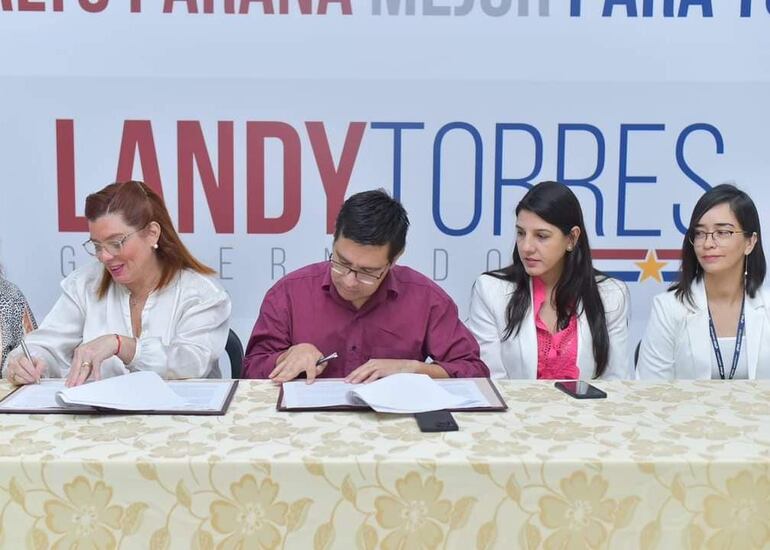 El convenio de cooperación fue firmado en la Gobernación de Alto Paraná.