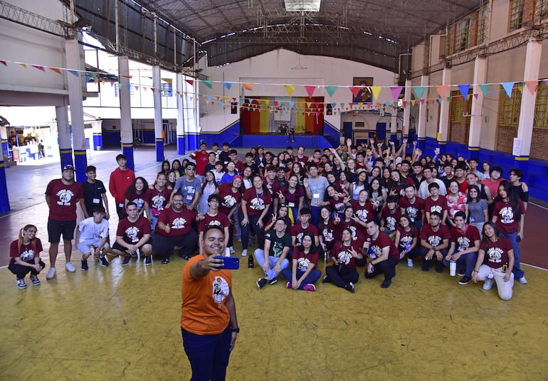 En la Parroquia Perpetuo Socorro, los jóvenes expresaron tener muchos sueños y proyectos, y que buscan confianza para lograrlos.