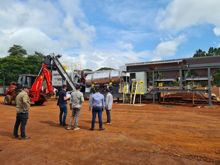 La planta asfáltica está instalada en el Km 12 Monday de Ciudad del Este.