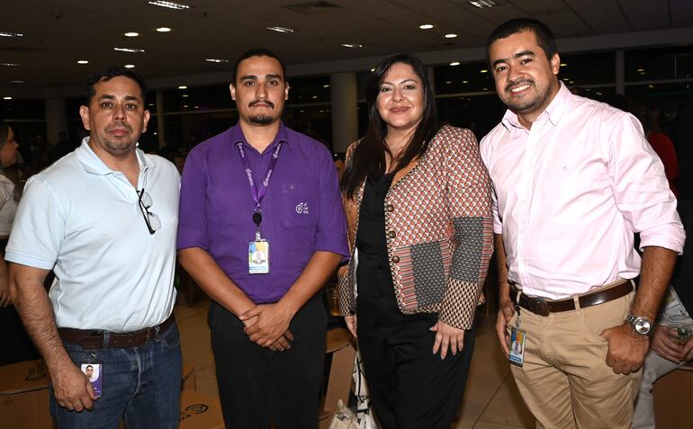 Juan Sotelo, Yamil Escobar, Sixta Salinas y Carlos Britos.