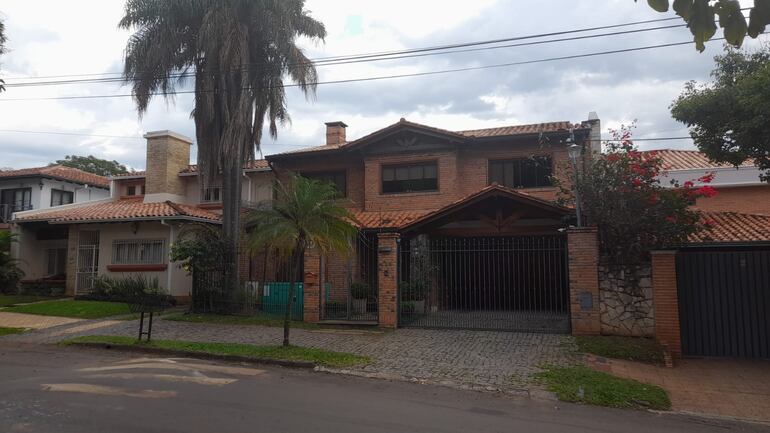 La casa de Carlos Oleñik Memmel y Viviana Perini Roth, allanada en el marco del operativo Pavo Real.