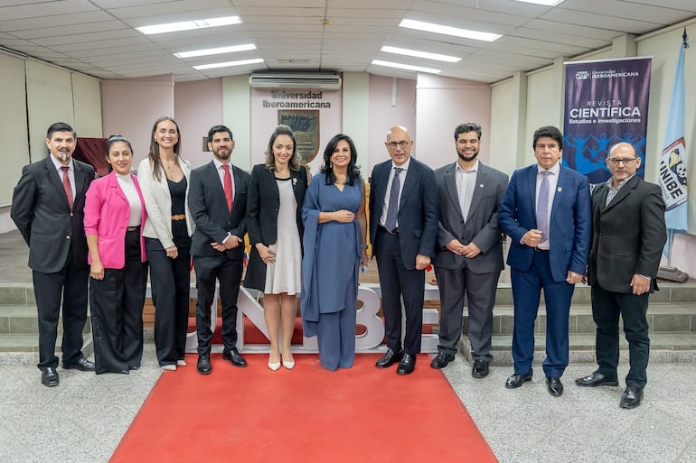 Autoridades de la UNIBE y universidades socias, como la Universidad Nacional de Caaguazú (UNCA) y la Universidad Nacional de Itapúa (UNI).