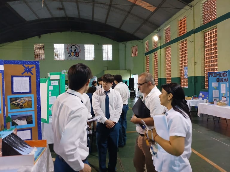 Feria de Ciencias y Tecnología FIENTEC 2024, del colegio Monseñor Lasagna.