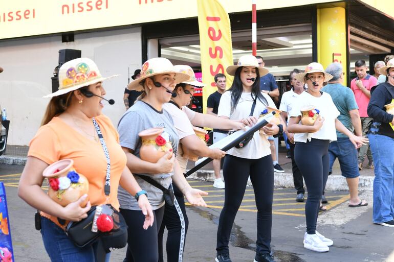 La actividad se centró en la avenida Adrián Jara del microcentro de la capital del Alto Paraná.