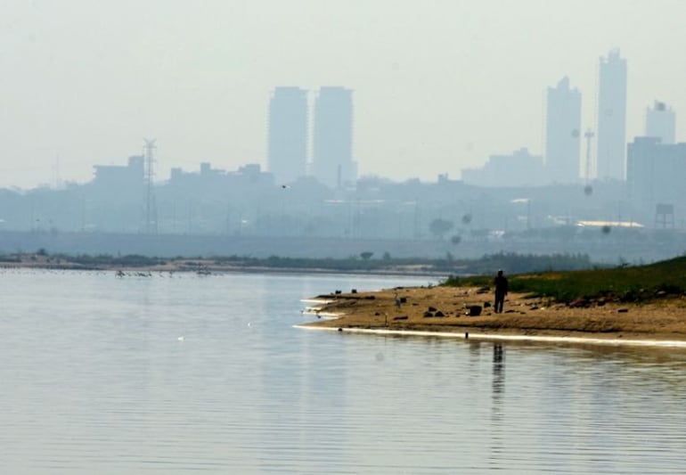 El río Paraguay registra nivel histórico de bajante, el cual afecta la normal navegación e impacta en el comercio exterior.