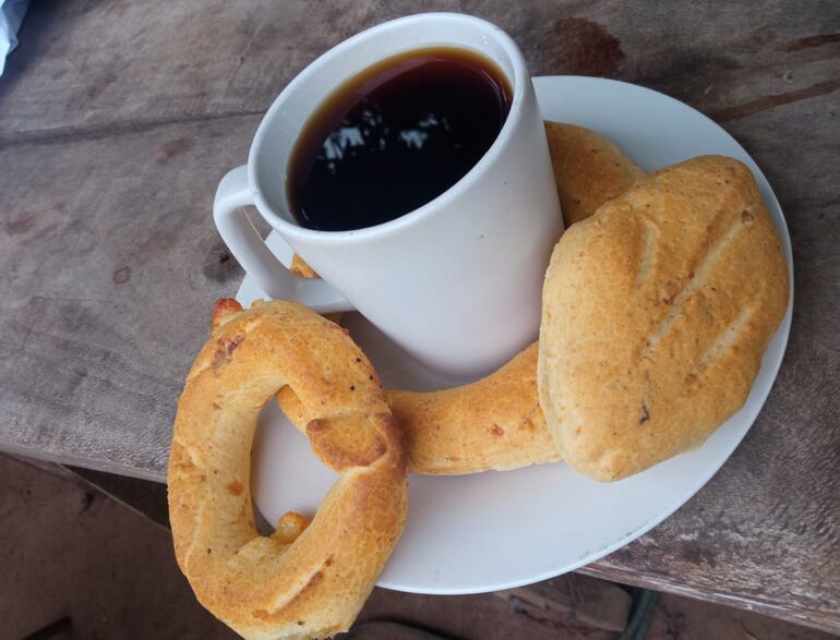 Chipa con cocido, una tradición de semana santa.