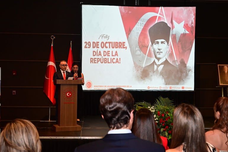 El embajador de la República de Türkiye en Paraguay, Yavuz Kül, celebró la amistad entre su país y Paraguay.