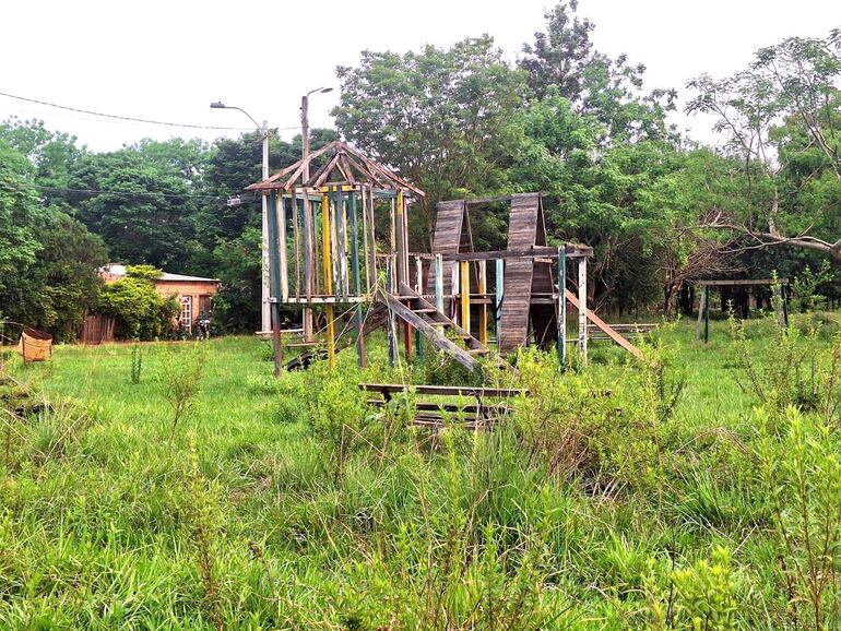 La plaza del barrio San Luis de San Juan Nepomuceno condenada al abandono de parte de la administración municipal local.