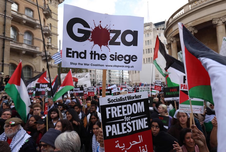 Manifestación en Londres en apoyo a la causa palestina. (AFP)