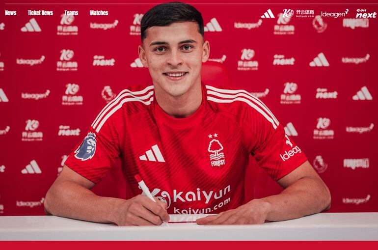 Ramón Sosa firmó un contrato por cinco años con el Nottingham Forest.