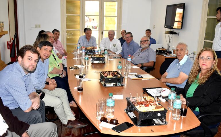 Reunión de la Unión de Gremios de la Producción (UGP).