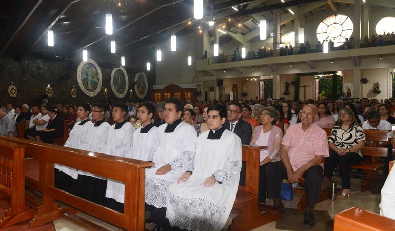 Masiva participación de la feligresía esteña en el novenario en honor de San Blas.