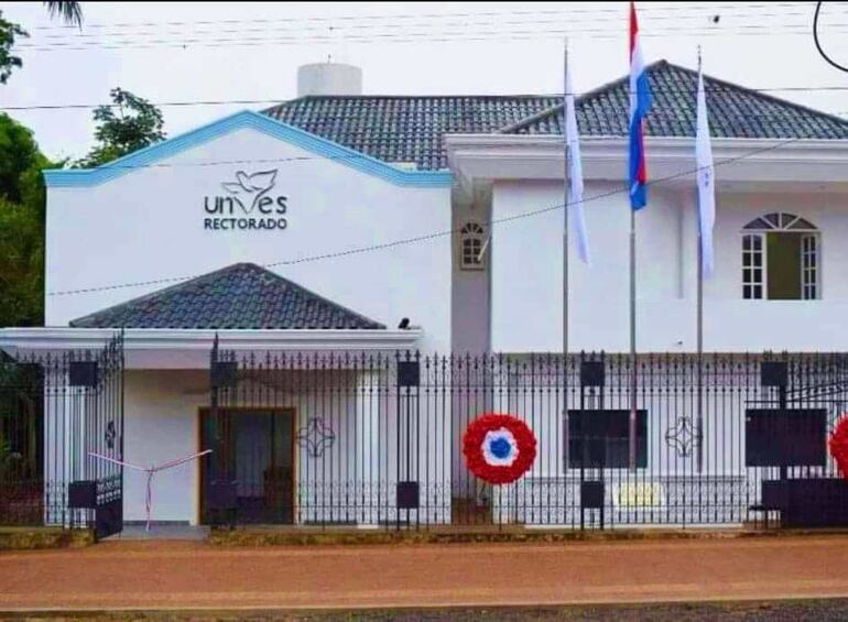 Fachada del edificio del rectorado de la Unves.