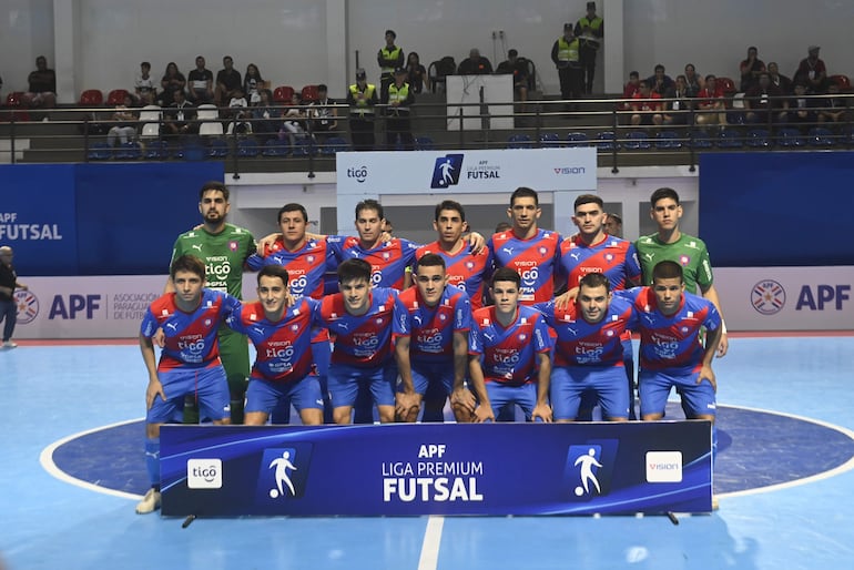 Cerro Porteño se consagró campeón del Torneo Apertura de futsal al ganar en el global 7-5 a Olimpia. Los franjeados ganaron anoche 3-0 en tiempo normal.