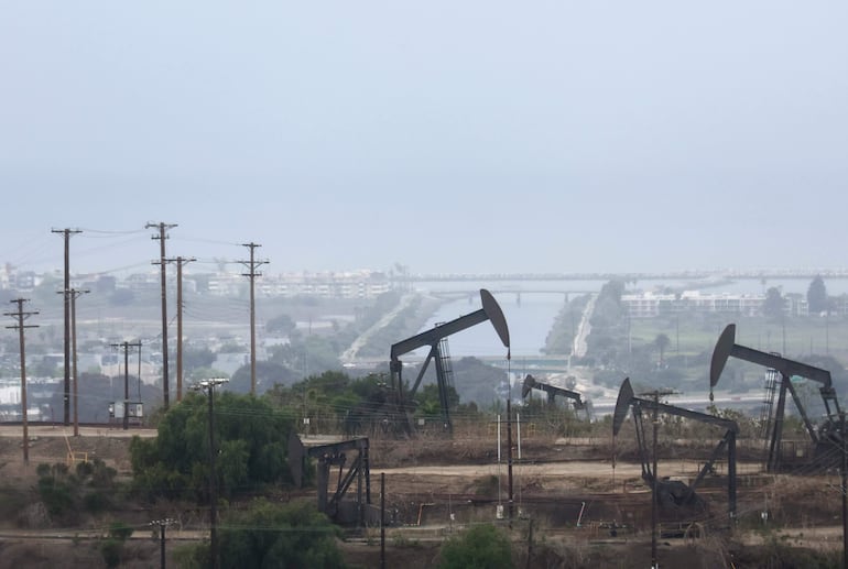 Extractor de petróleo en Los Ángeles, Estados Unidos.