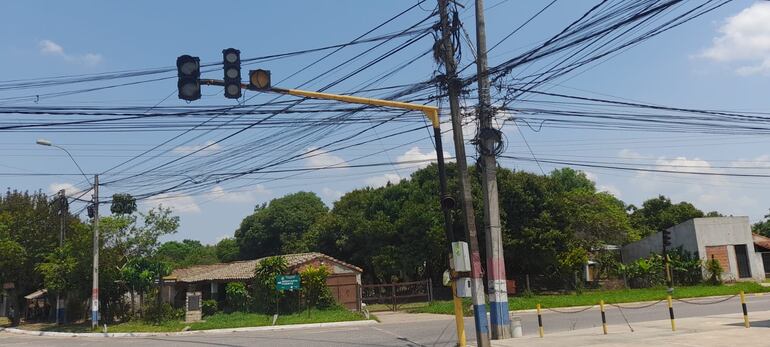 Calurosa jornada sin luz en 15 distritos de Ñeembucú.