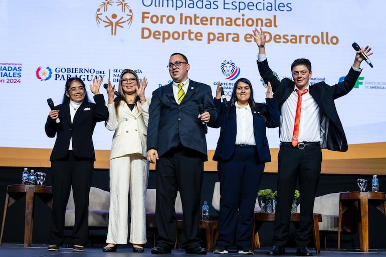 El Foro Internacional de Deporte para el Desarrollo, evento que se desarrolla en el marco de los Juegos Latinoamericanos de Olimpiadas Especiales, hace un llamado a la sociedad para que se reconozca el poder transformador del deporte para fomentar la inclusión social, la salud, la educación y el bienestar general.