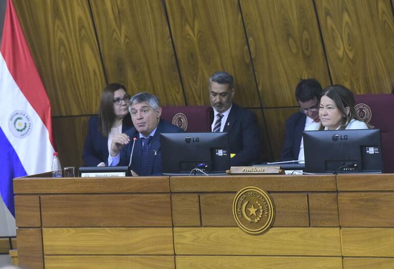 El ministro de Educación, Luis Fernando Ramírez, fue el primero que expuso esta mañana su proyecto de presupuesto 2025 ante la Comisión Bicameral de Presupuesto del Congreso.