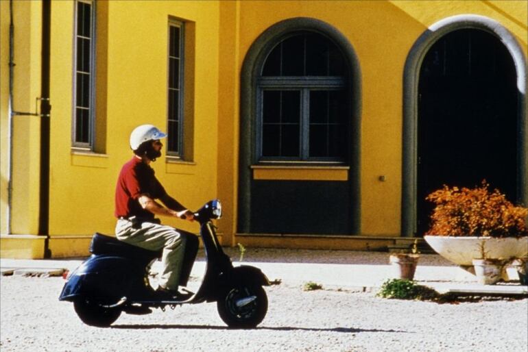 La comedia "Querido diario", de Nanni Moretti, se exhibirá hoy en el Instituto Dante Alighieri.