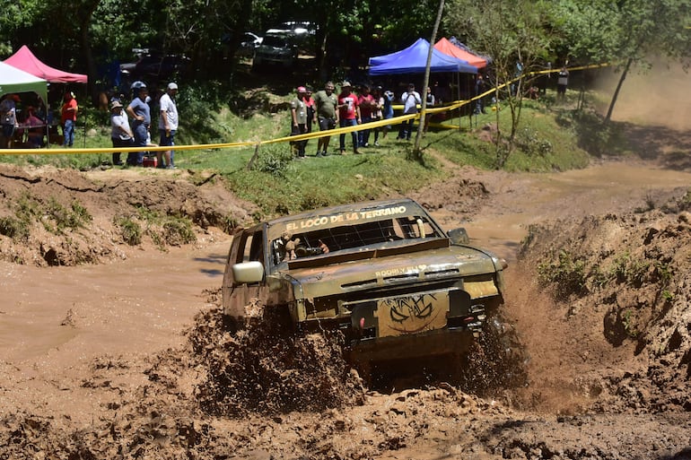 Rodrigo Morales y Julio Antonelli ganaron la Clase TT3, con una Nissan Terrano.